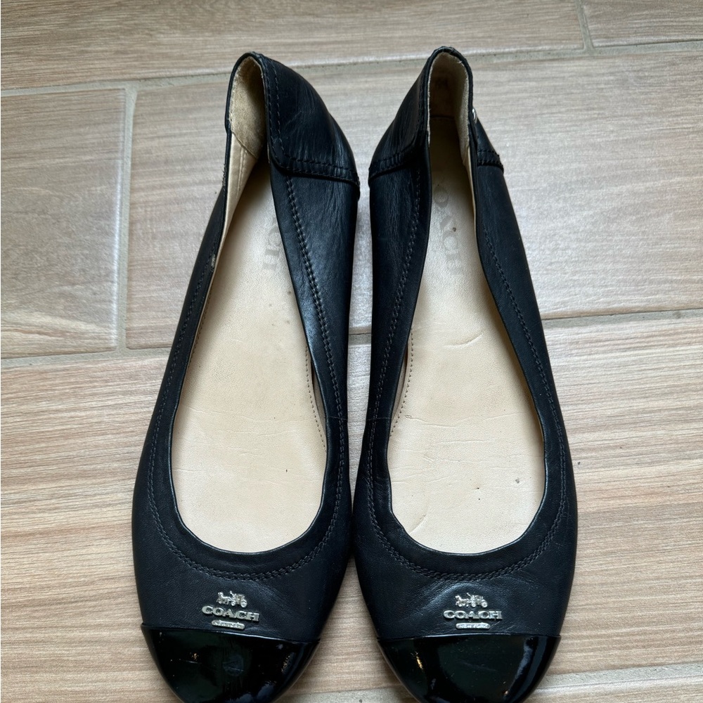 Coach Sz 7 black Leather flat ballet shoes